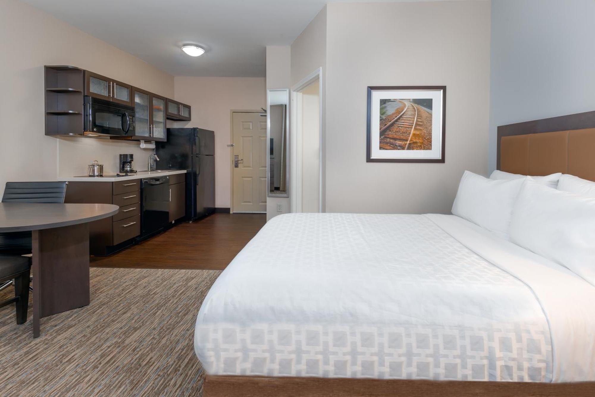 Candlewood Suites Athens By Ihg Екстериор снимка